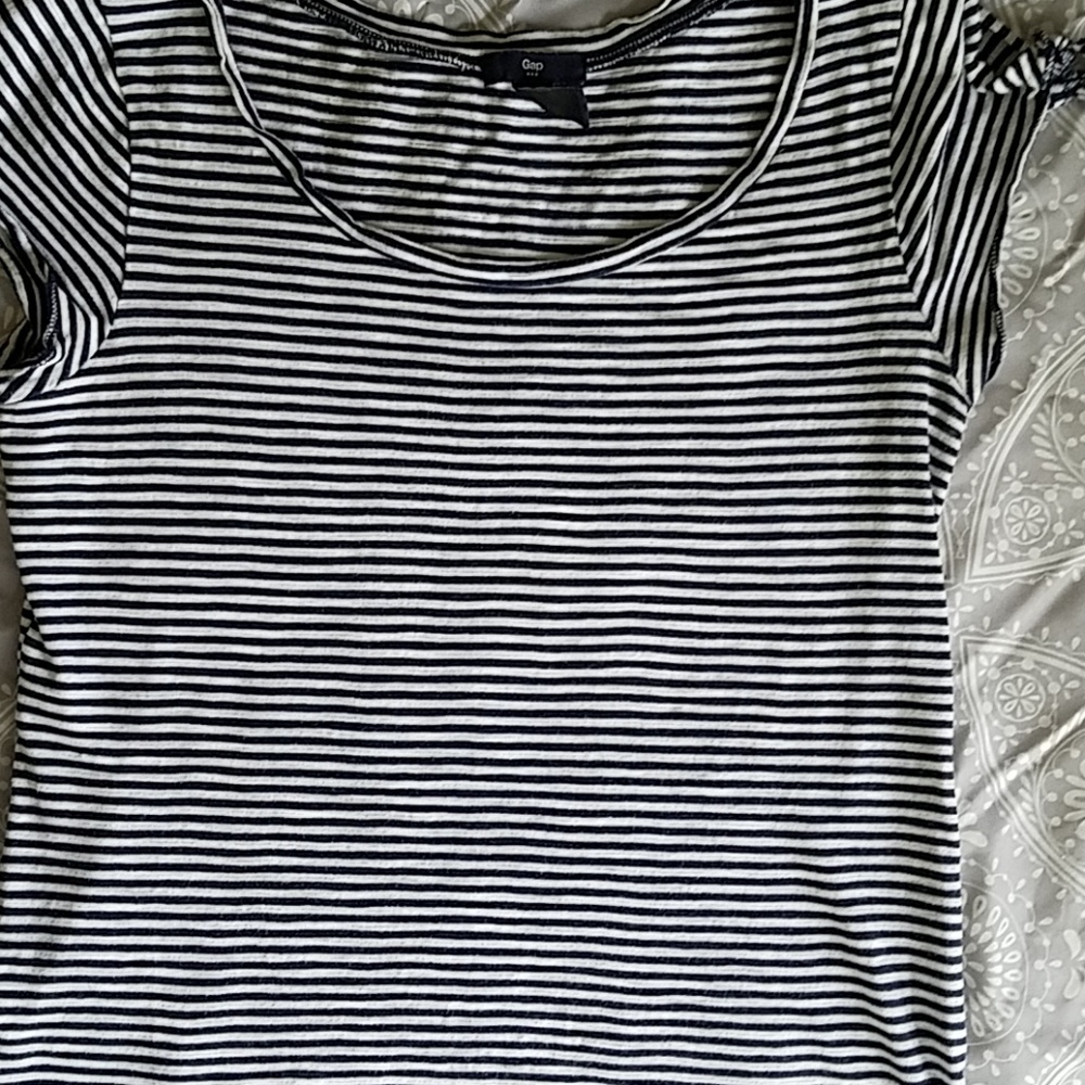 Gap tshirt